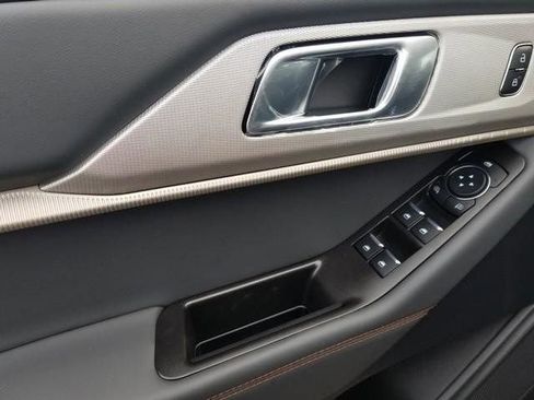 New 2026 Ford Explorer Active w/ Active Comfort Package image 15