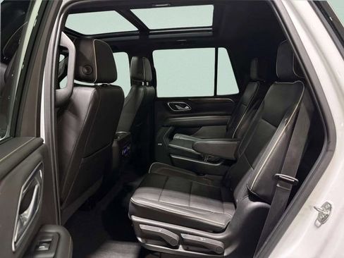 Used 2021 Chevrolet Tahoe Premier w/ Premium Package image 28