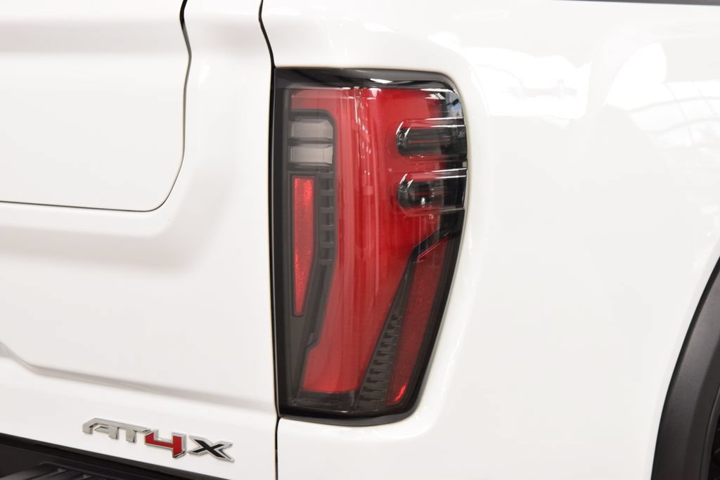 Used 2025 GMC Sierra 2500 AT4X AWD/4WD image 23