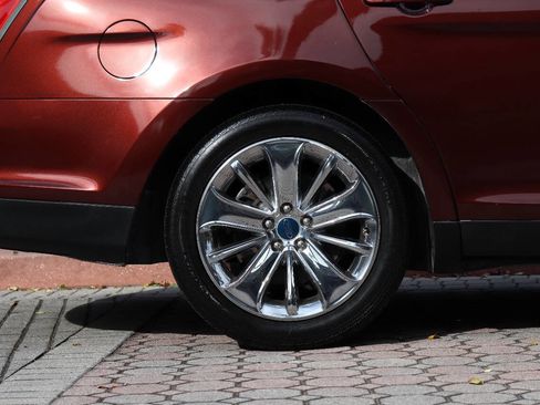 Used 2012 Ford Taurus Limited image 17