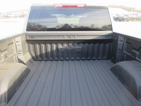 New 2026 GMC Sierra 1500 SLE image 7