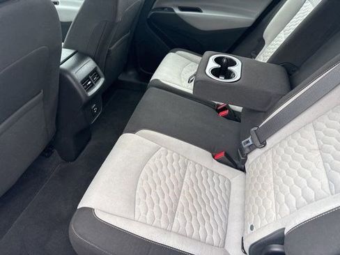 Used 2020 Chevrolet Equinox LS AWD/4WD image 30
