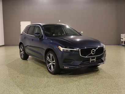 Used 2021 Volvo XC60 T5 Momentum w/ Premium Package