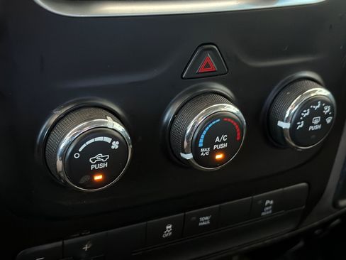 Used 2016 RAM 2500 Tradesman w/ Chrome Appearance Group AWD/4WD image 17