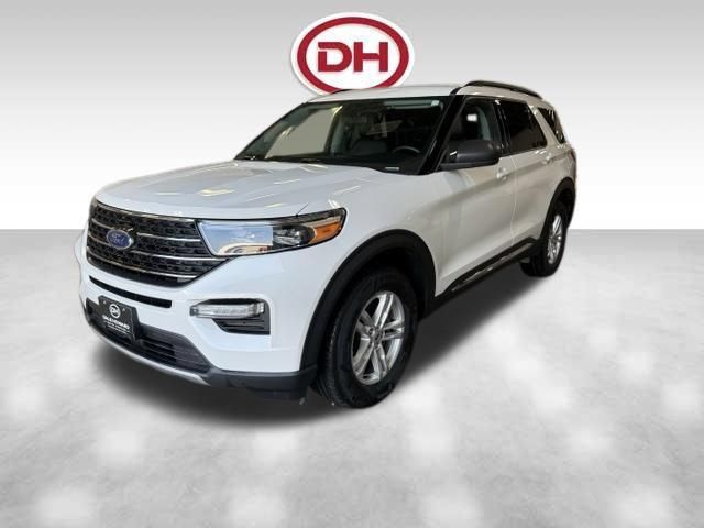 Used 2022 Ford Explorer XLT w/ Equipment Group 202A AWD/4WD image 10