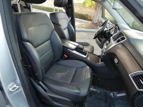 Used 2015 Mercedes-Benz ML 350 4MATIC image 31