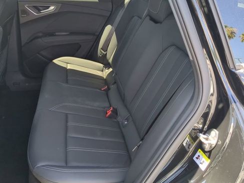 Used 2023 Audi Q4 e-tron Premium Plus RWD image 17