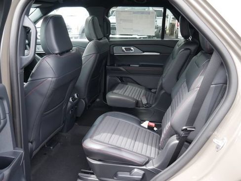 New 2026 Ford Explorer ST-Line w/ ST-Line Street Pack AWD/4WD image 23