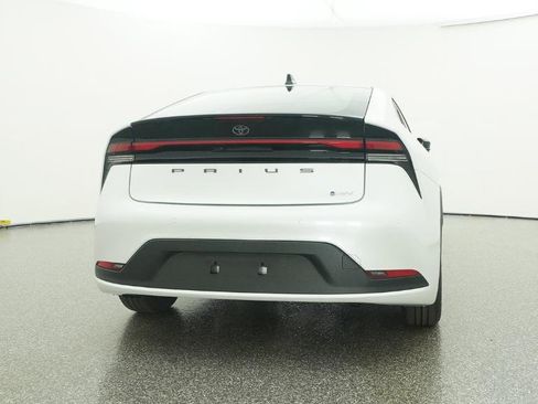 New 2026 Toyota Prius LE image 18