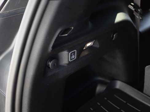 Used 2021 Jeep Grand Cherokee L Laredo AWD/4WD image 19