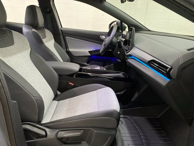 Used 2025 Volkswagen ID.4 Pro RWD image 26