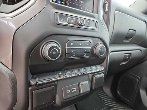 Used 2022 Chevrolet Silverado 1500 Custom w/ Safety Confidence Package RWD image 28