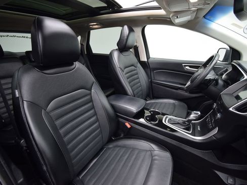 Used 2018 Ford Edge SEL w/ Equipment Group 201A image 18