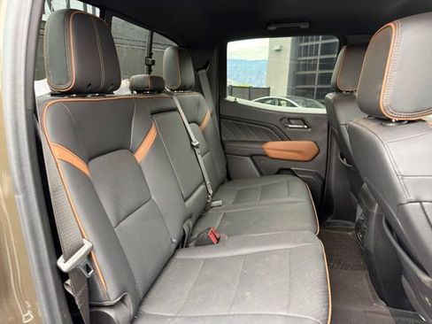 Used 2024 GMC Canyon AT4 w/ AT4 Premium Package AWD/4WD image 11