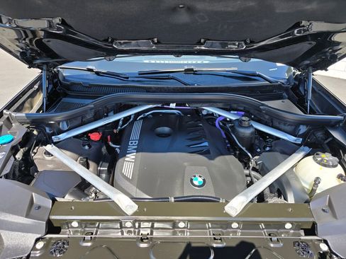 Used 2023 BMW X7 xDrive40i image 9