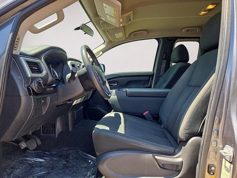 Used 2019 Nissan Titan SV RWD image 22