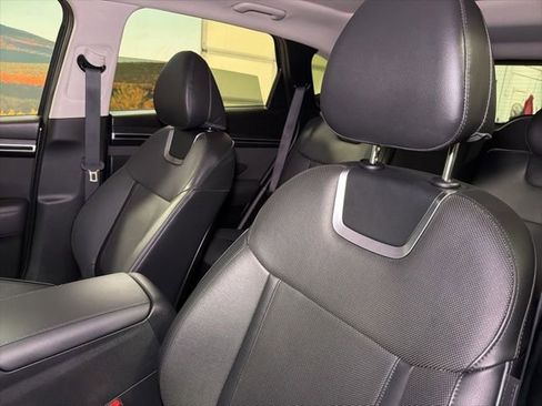 Used 2022 Hyundai Tucson Limited FWD image 21