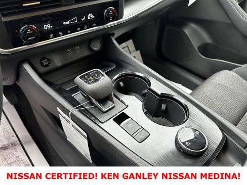 Certified 2026 Nissan Rogue SV AWD/4WD image 27