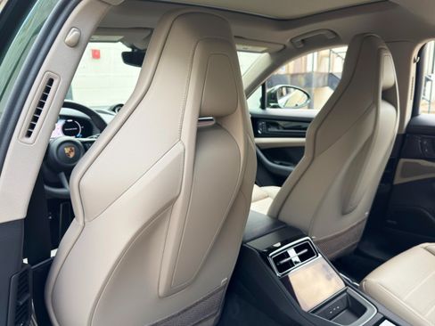 Used 2025 Porsche Panamera 4S w/ Premium Package AWD/4WD image 45