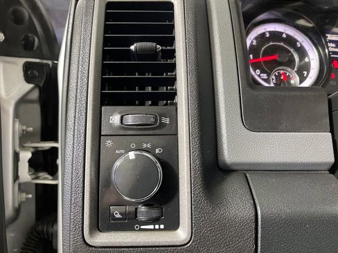 Used 2018 RAM 1500 Tradesman AWD/4WD image 29