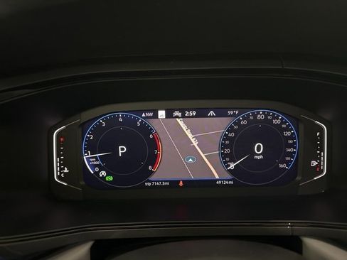 Used 2023 Volkswagen Taos SEL image 4