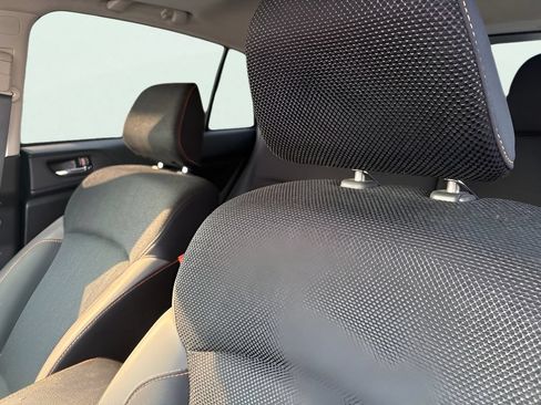 Used 2017 Subaru Crosstrek 2.0i Premium w/ Moonroof Package AWD/4WD image 13