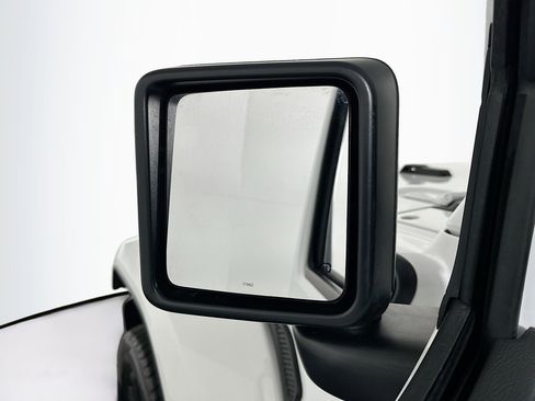 Used 2023 Jeep Wrangler Sahara w/ Cold Weather Group image 16