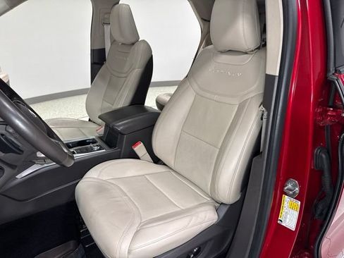 Used 2020 Ford Explorer Platinum AWD/4WD image 17
