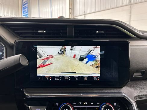 Used 2024 GMC Sierra 2500 Denali w/ Denali Reserve Package AWD/4WD image 15