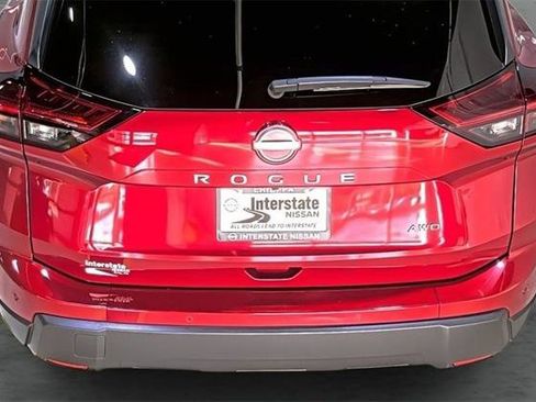 Used 2025 Nissan Rogue S AWD/4WD image 11