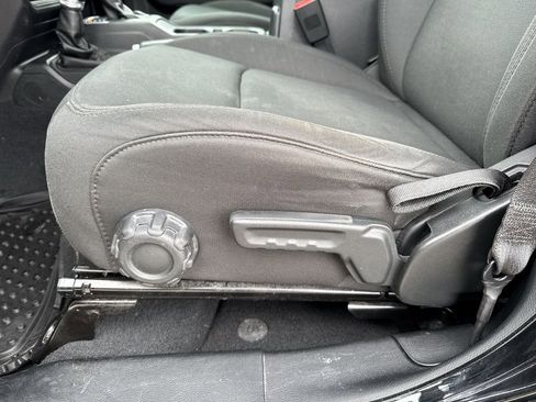 Used 2018 Jeep Wrangler Unlimited Sport S image 14