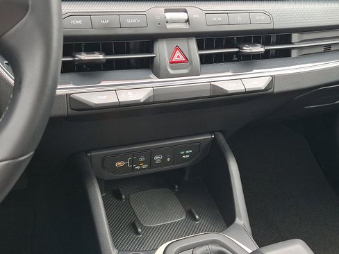 Used 2025 Kia K4 GT-Line w/ GT-Line Premium Package FWD image 16