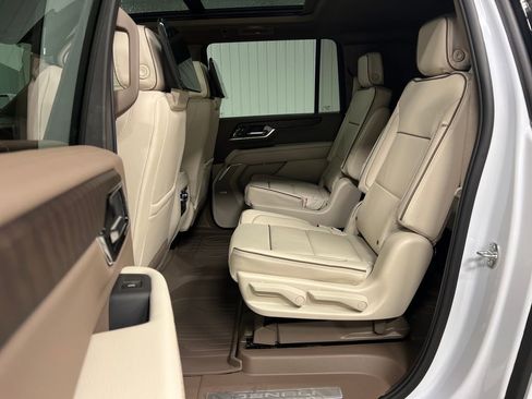 New 2026 GMC Yukon XL Denali image 13