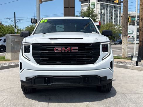 Used 2025 GMC Sierra 1500 Pro w/ Graphite Edition AWD/4WD image 11