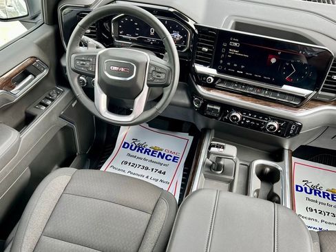 Used 2025 GMC Sierra 1500 Elevation w/ Preferred Package image 17