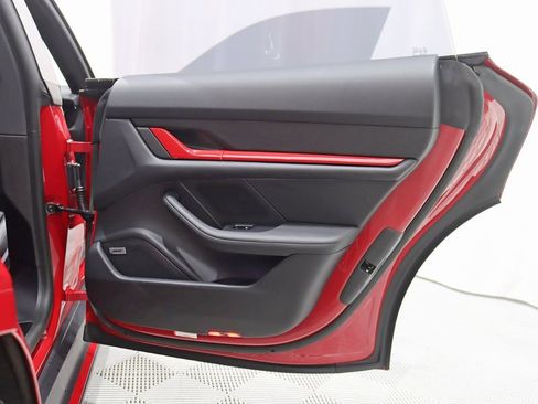 Used 2023 Porsche Taycan 4S w/ Premium Package image 35