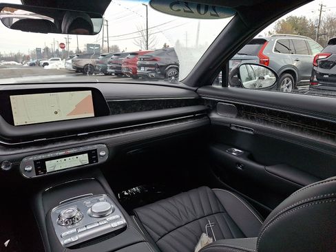 Certified 2025 Genesis G90 3.5T AWD/4WD image 16
