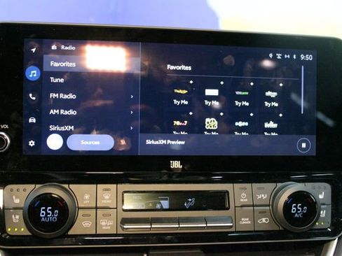 Used 2024 Toyota Grand Highlander AWD image 27