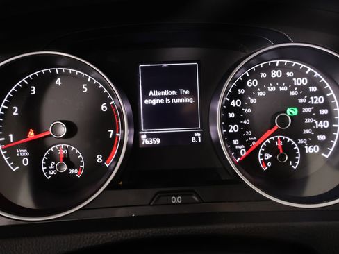 Used 2020 Volkswagen Golf 4-Door FWD image 4
