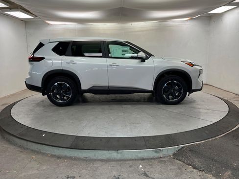 New 2026 Nissan Rogue SV image 6