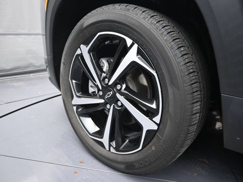 Used 2023 Chevrolet TrailBlazer RS w/ Convenience Package AWD/4WD image 27