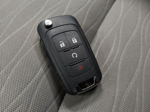 Used 2015 Buick Encore Convenience FWD image 32