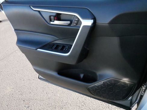 Certified 2025 Toyota RAV4 XLE Premium image 27