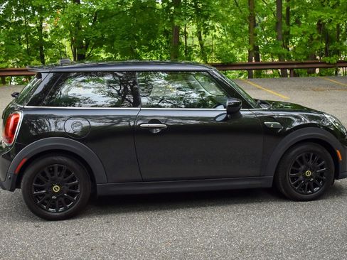 Used 2024 MINI Cooper SE FWD image 11