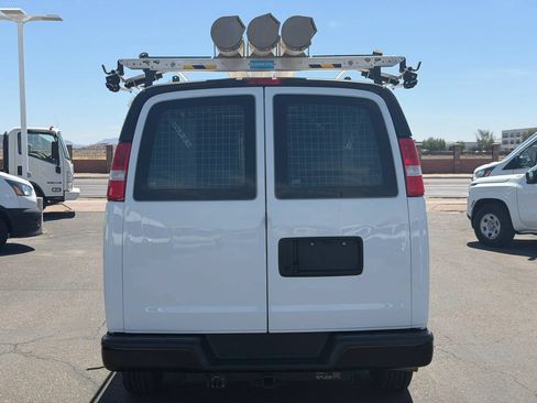 Used 2022 GMC Savana 2500 w/ Driver Convenience Package RWD image 5