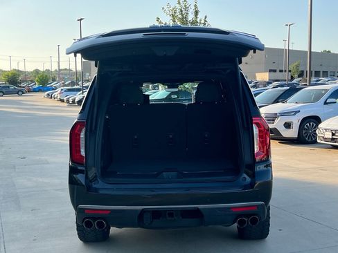 Used 2023 GMC Yukon Denali Ultimate AWD/4WD image 14