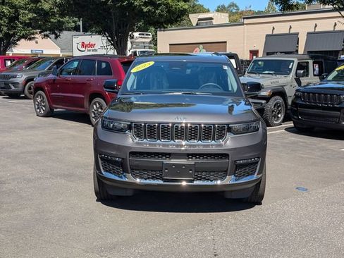 Used 2023 Jeep Grand Cherokee L Limited w/ Luxury Tech Group II AWD/4WD image 8