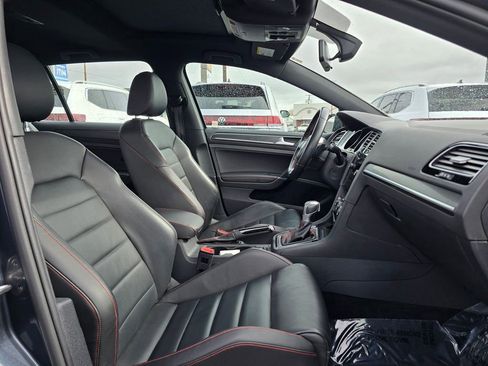 Used 2018 Volkswagen GTI SE w/ SE Leather Package FWD image 10
