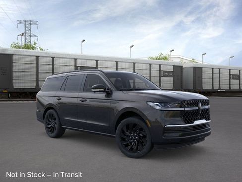 New 2026 Lincoln Navigator Reserve w/ Jet Appearance Package image 7