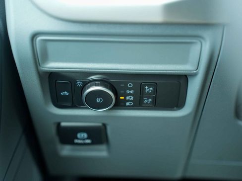 Used 2022 Ford F150 XLT w/ XTR Package image 25